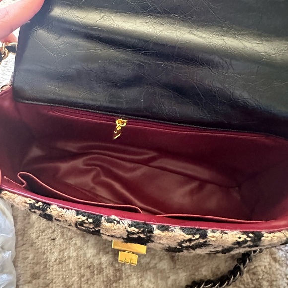 Black and Cream Tweed Crossbody Bag - Picture 5 of 7